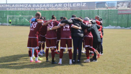 Elazığspor 18 futbolcuyla Sakarya’ya gitti