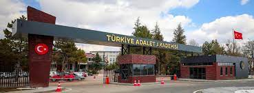 Türkiye Adalet Akademisi tarafından Antalya’da düzenlenen ‘Adalet Yönetimi ve İhtisas Mahkemeleri Uluslararası Eğitim Programı’ başladı