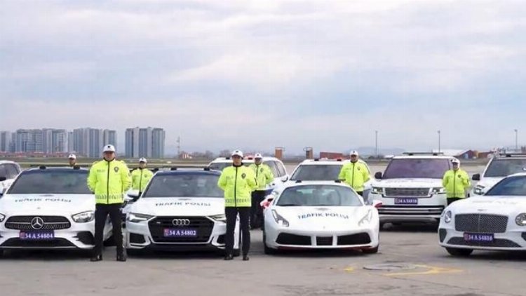 Bakan Yerlikaya görüntüleriyle paylaştı! İşte yeni polis araçları: Bentley, Porsche, Mercedes, Audi…