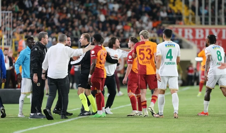 Galatasaray, Alanyaspor’u farklı geçti