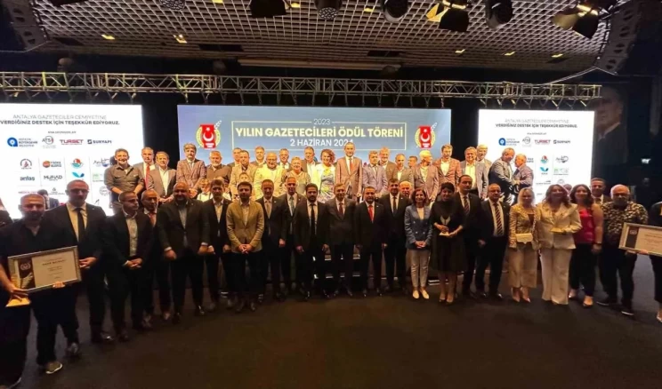 Antalya gazetecileri ödüllendirildi
