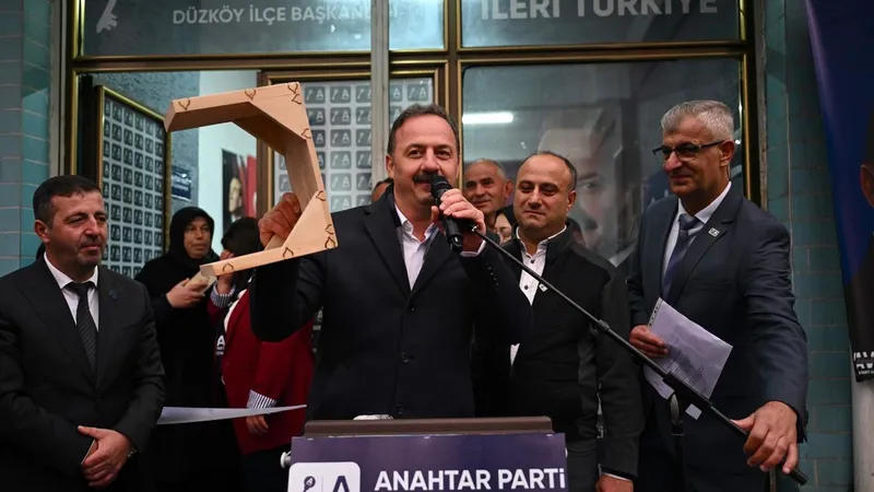 Yavuz Ağıralioğlu: Bir iskemleyle alırım sizden memleketi