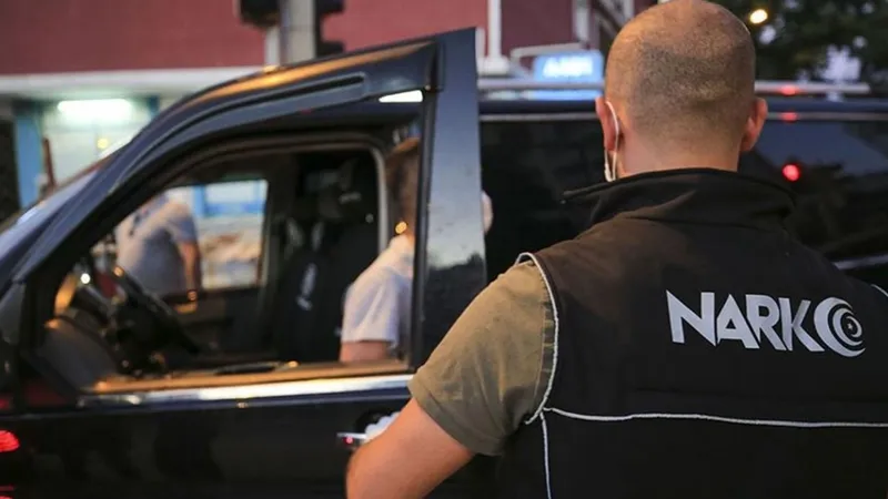 Zehir tacirlerine büyük darbe: 72 ilde 970 şüpheli yakalandı