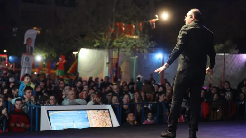 Sunay Akın  Antalyalılarla buluştu