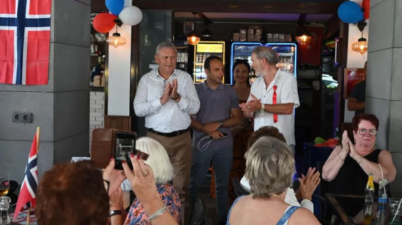  Kemer’de Norveç milli bayramı kutlandı