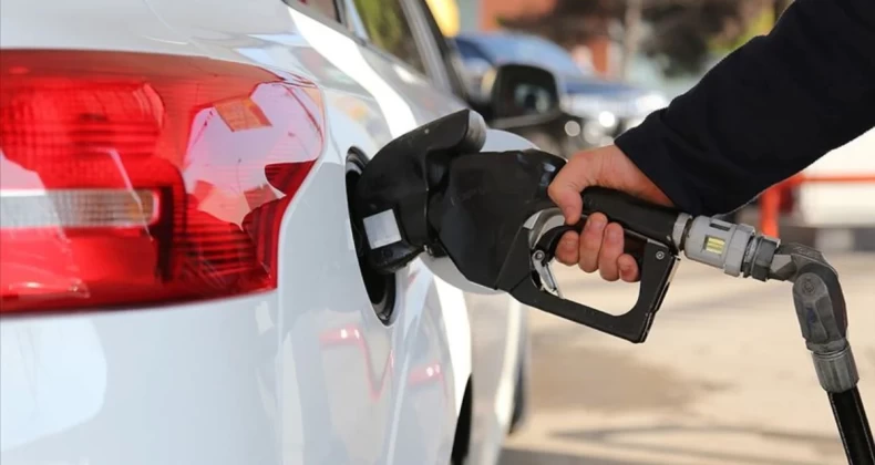 Sürücülere müjde! Mart ayıyla birlikte motorine indirim geliyor...