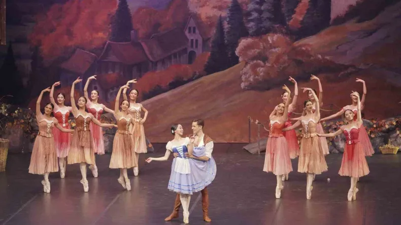 ’Giselle’ balesi, son temsilini kapalı gişe sahneledi