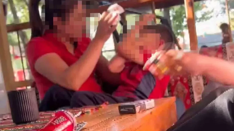 Bu nasıl anne? Görüntüler kan dondurdu: 